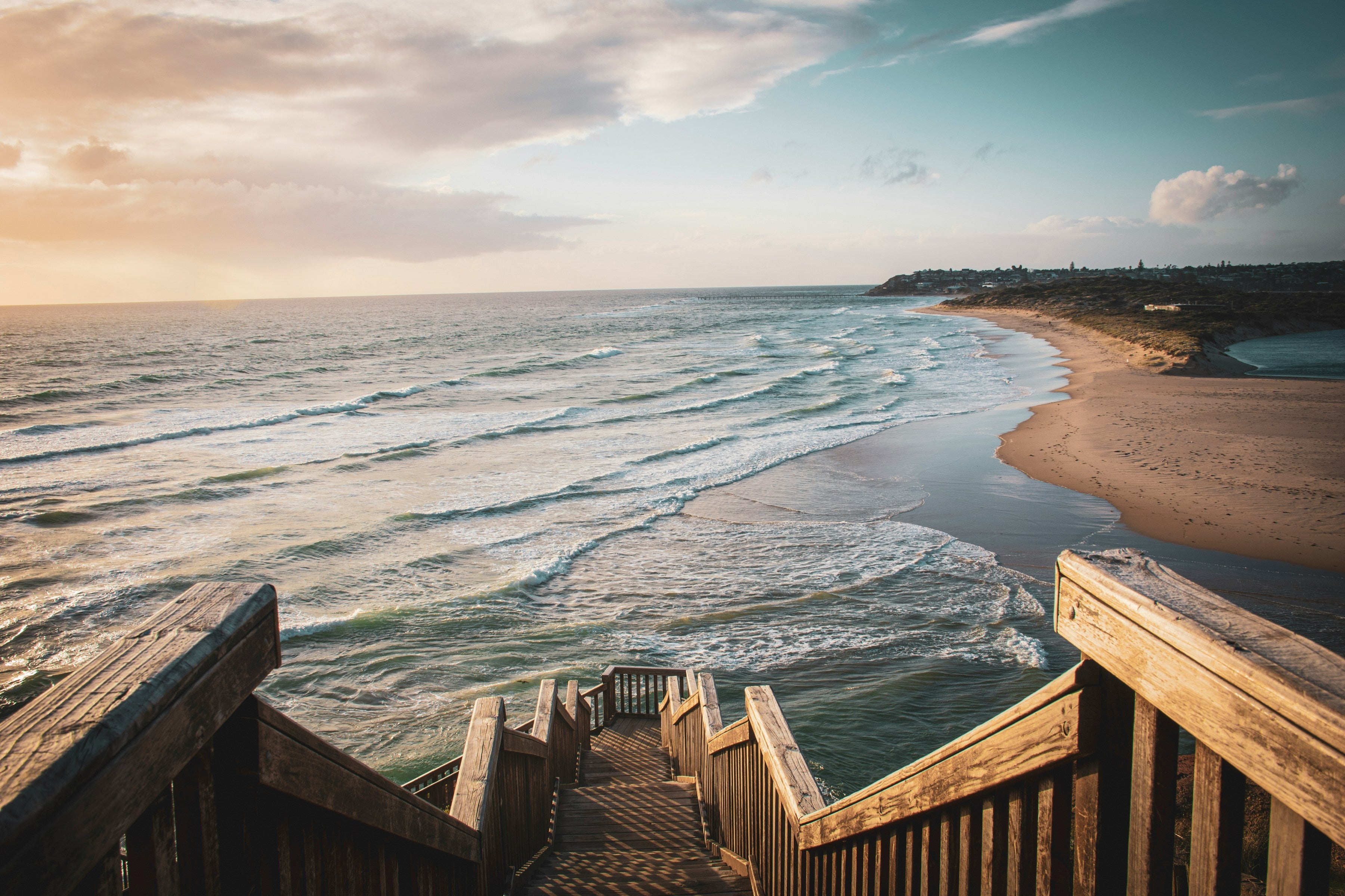 How to Read a Surf Forecast: Swell, Wind, and Tides Explained for Australian Surfers - Flatrock Surf